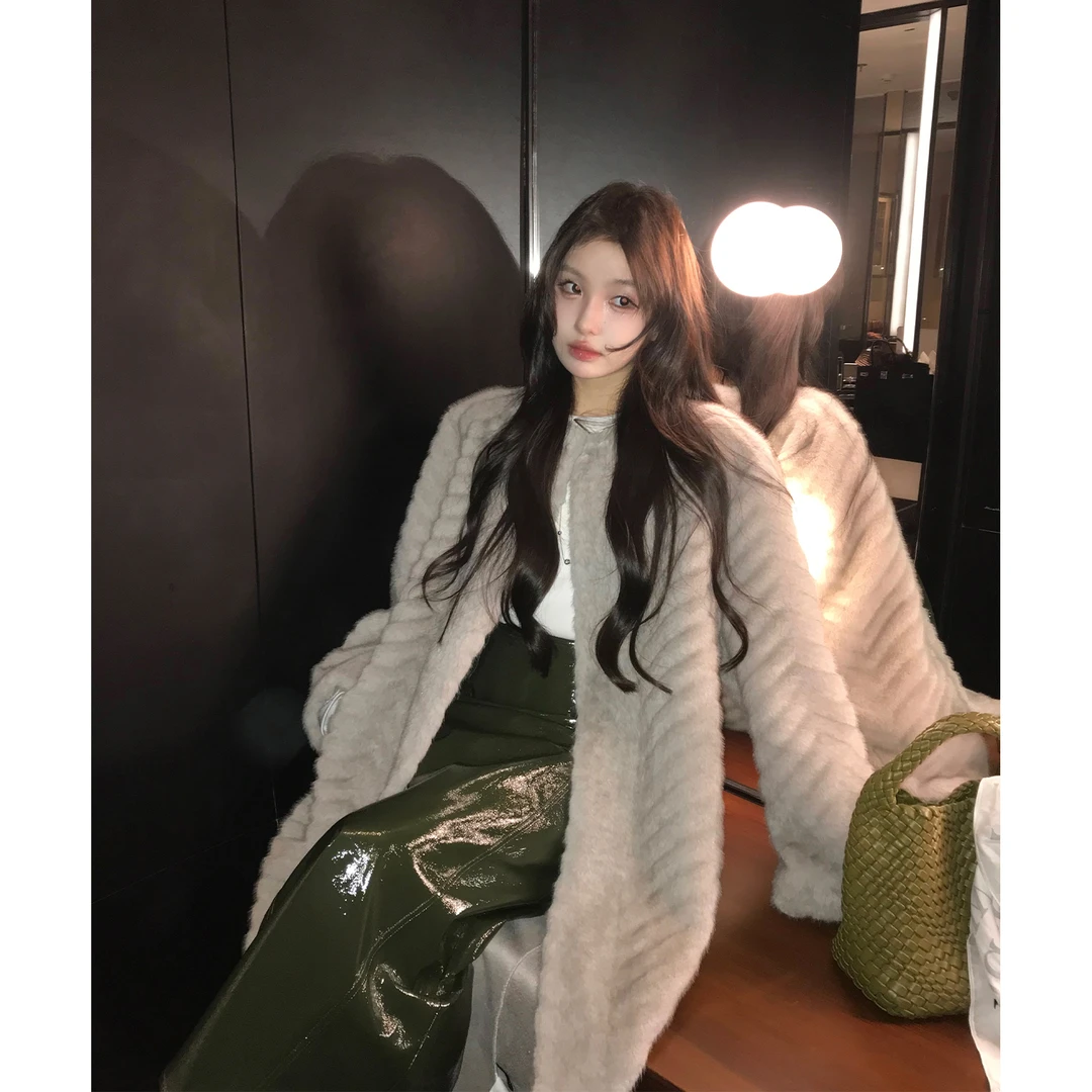 【钻石姐专享】毛毛外套女冬季高级感人字纹大衣