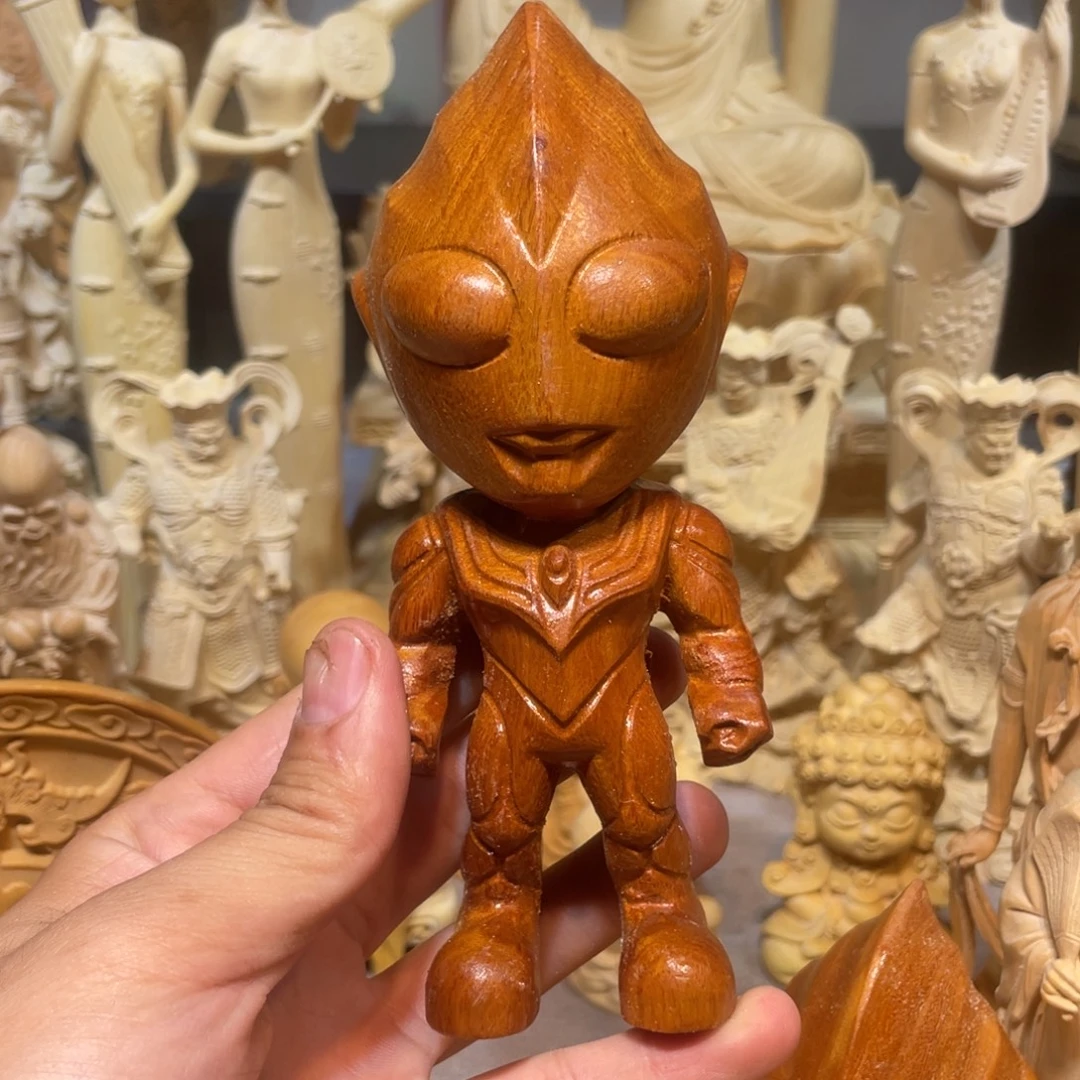 黄杨木瑕疵大号奥特曼