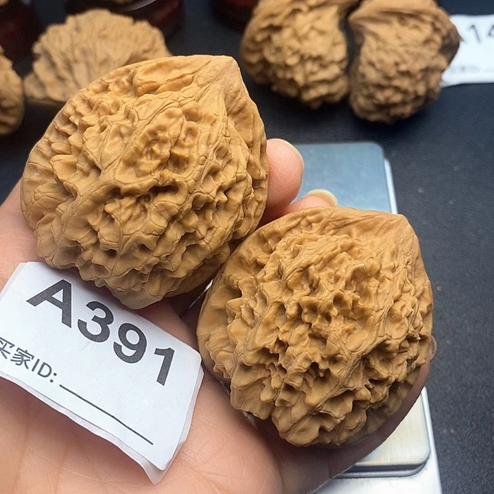 核桃官帽4.7，克重60克有修