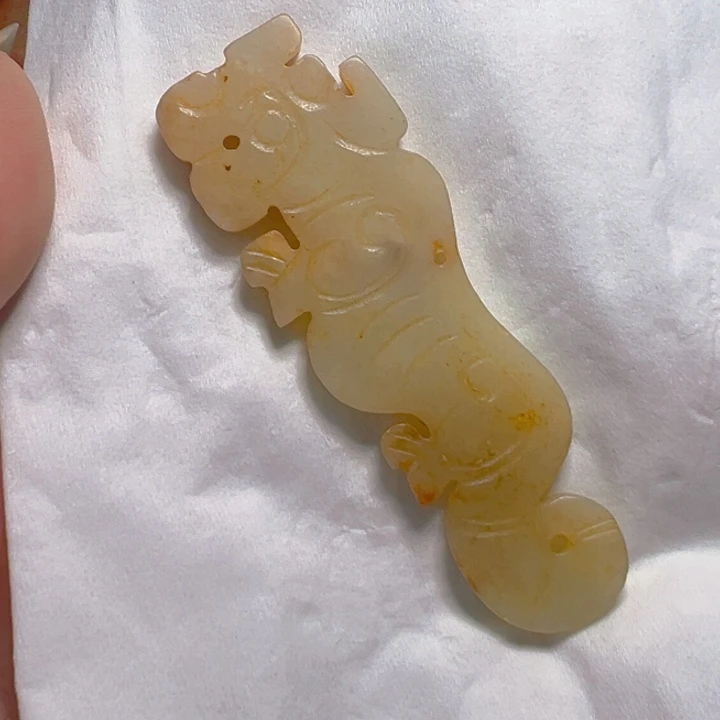 颈饰未镶嵌和田玉（糖玉）