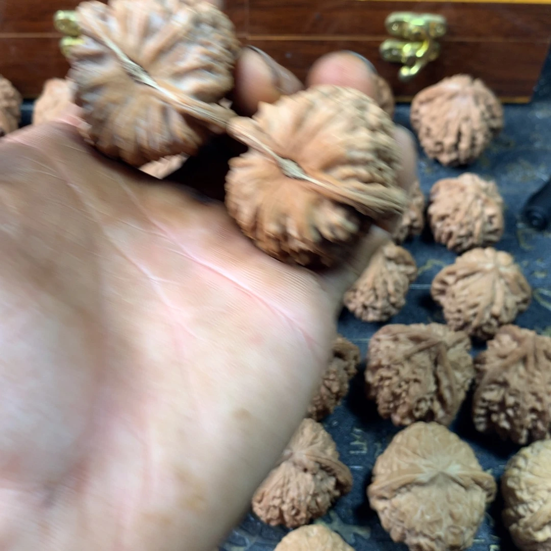 吊坠桃核文玩核桃白狮子44