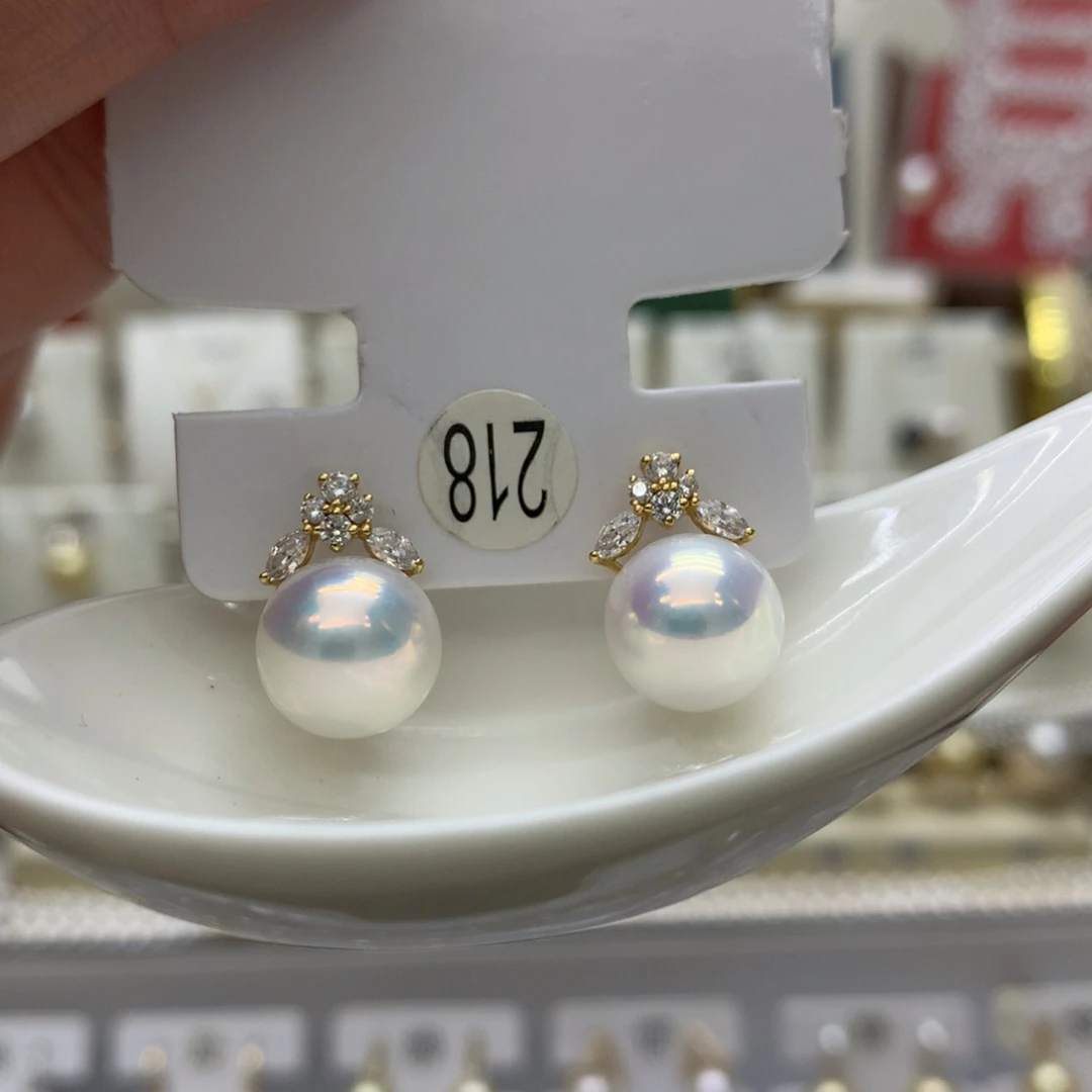 18K金镶嵌淡水珍珠耳饰