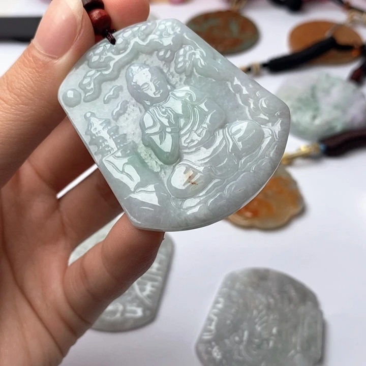 翡翠未镶嵌颈饰翡翠