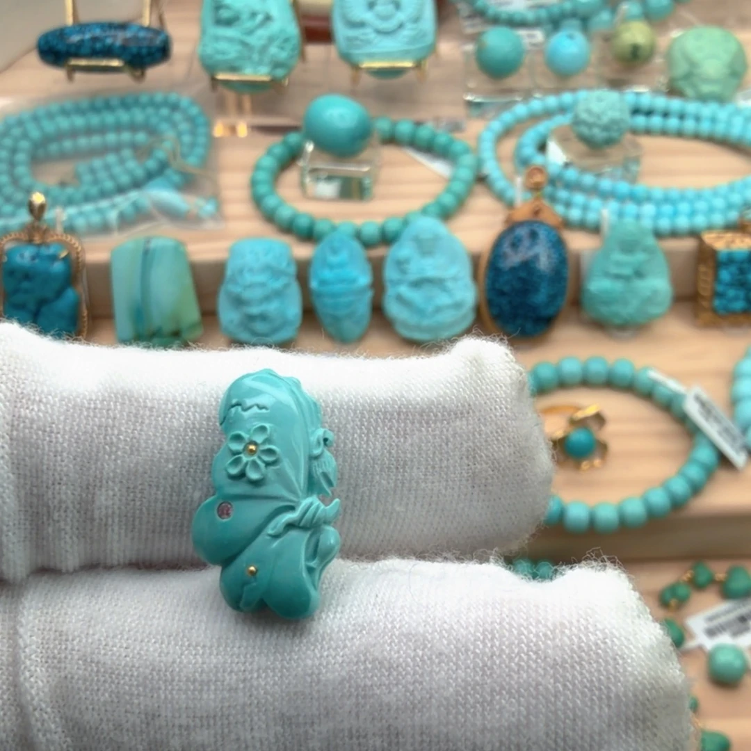 绿松石未镶嵌珠宝奇石