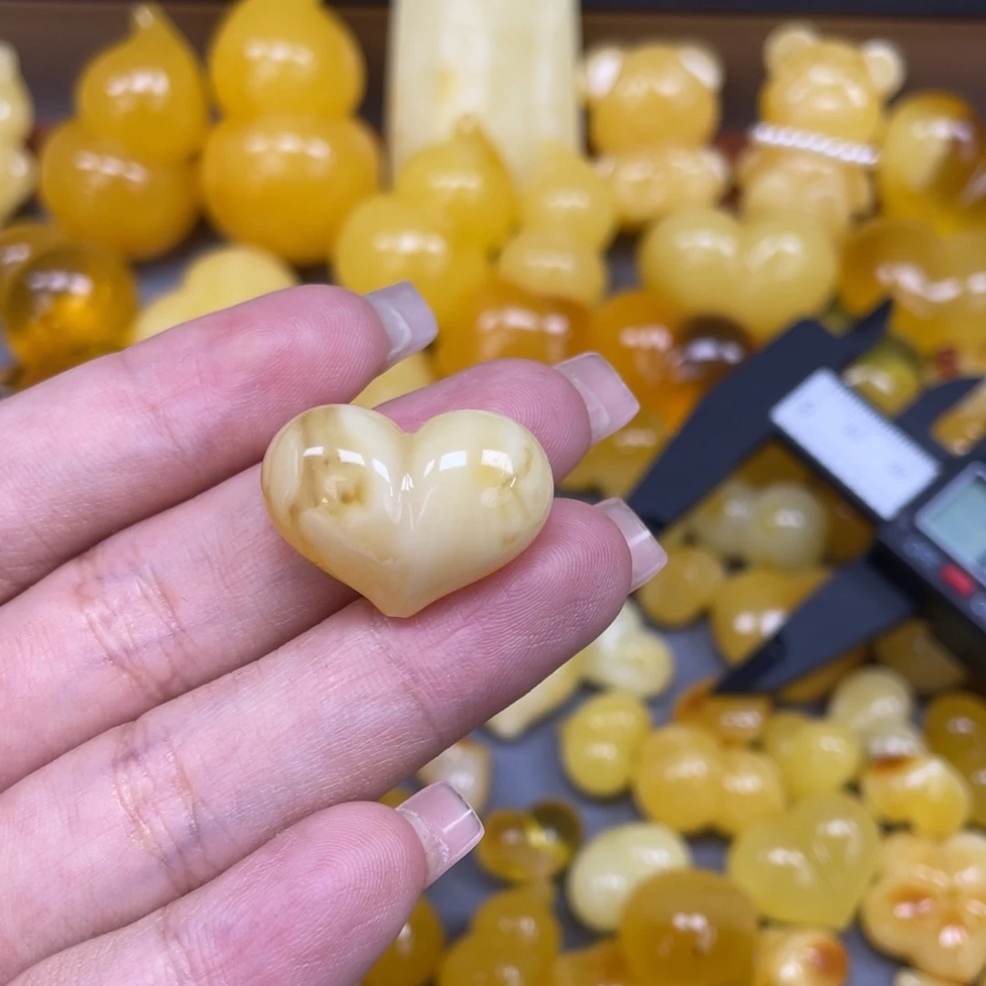 大****琥珀未镶嵌珠宝奇石