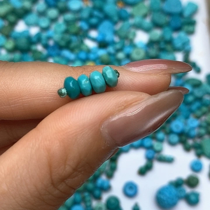 绿松石未镶嵌珠宝奇石