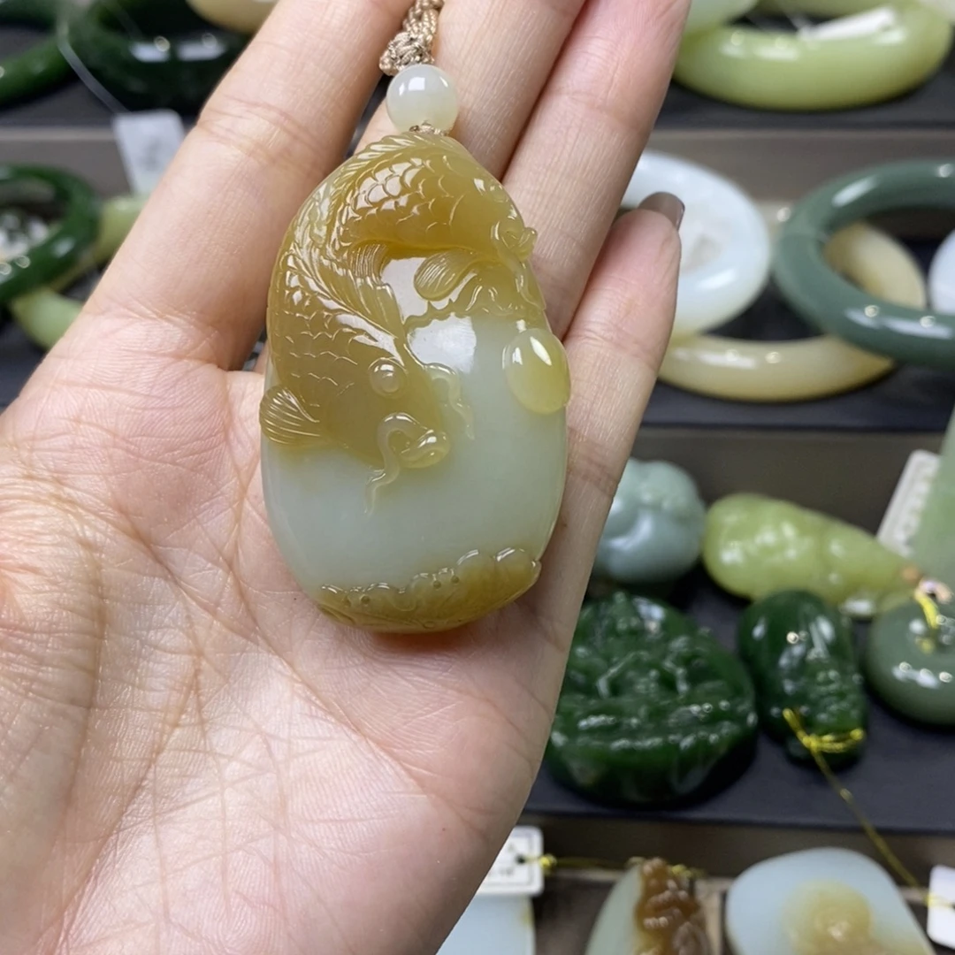 和田玉（糖玉）未镶嵌挂件