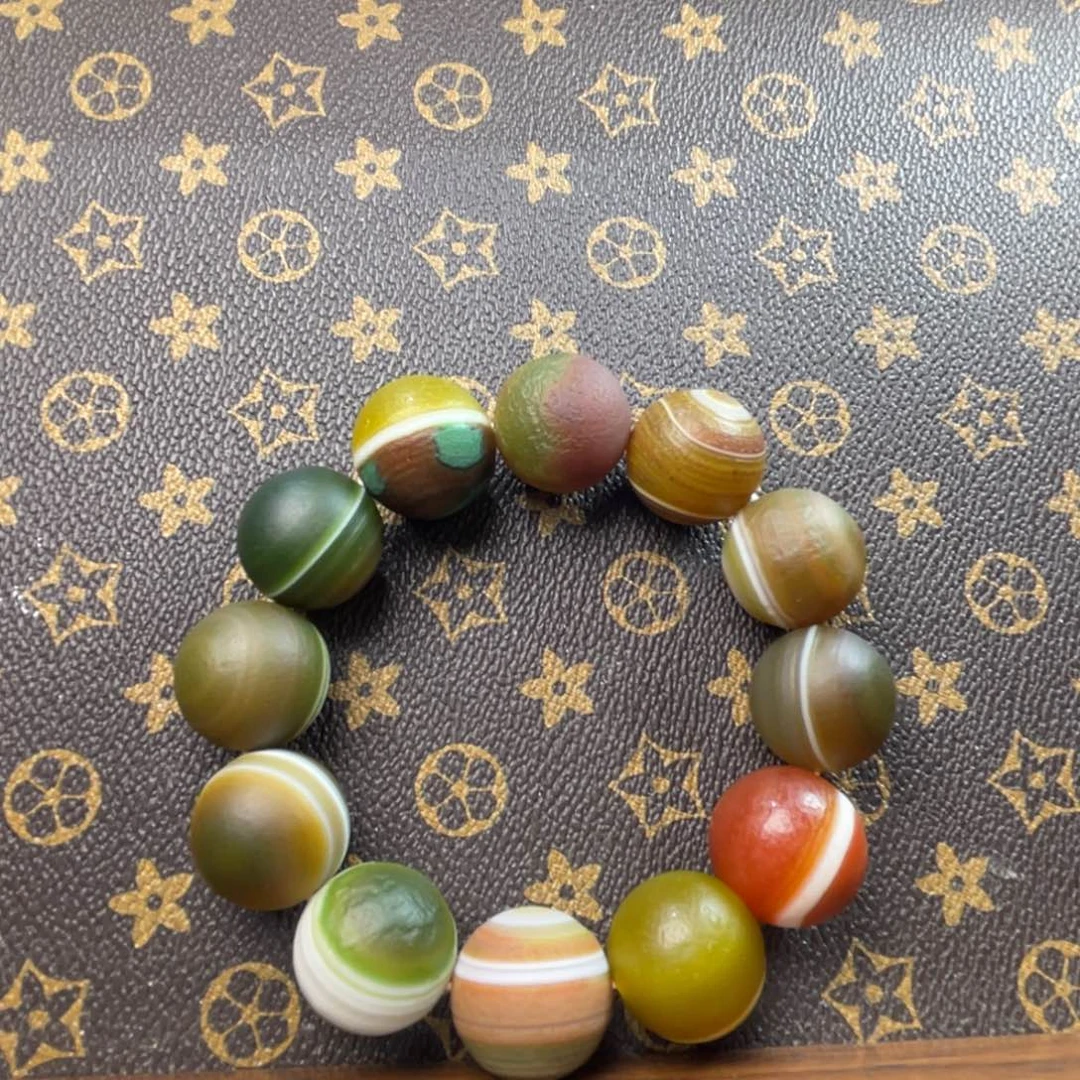 玛瑙/玉髓手串未镶嵌哏***少