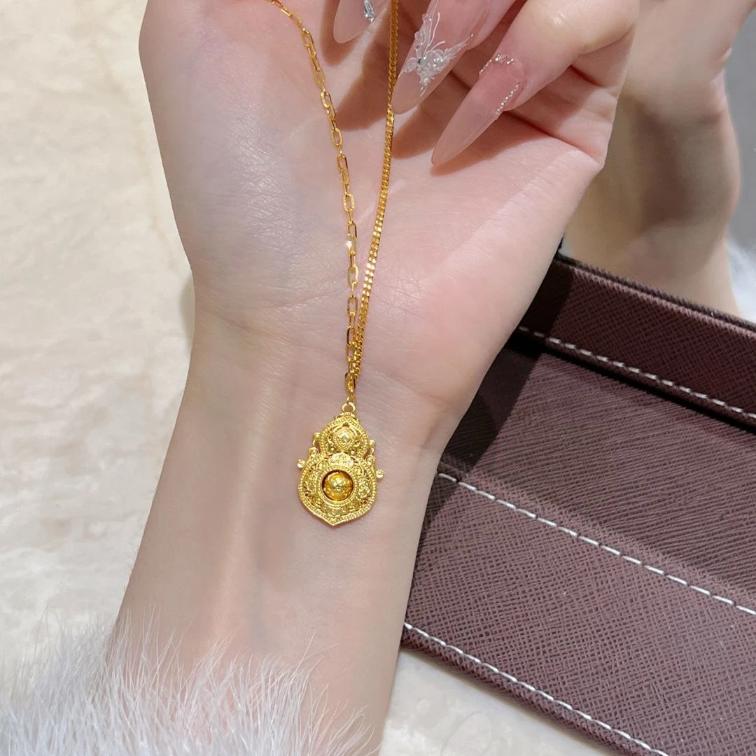 铜合金项链  古法葫芦吊坠项链女金色花丝镂空设计轻奢感明星同款