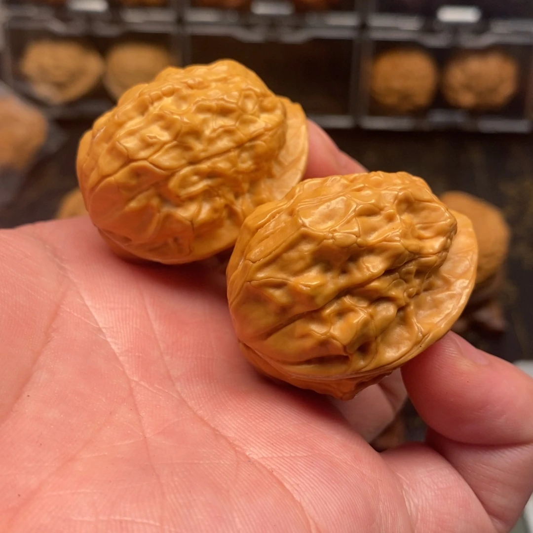 文玩核桃吊坠烈火金蝉