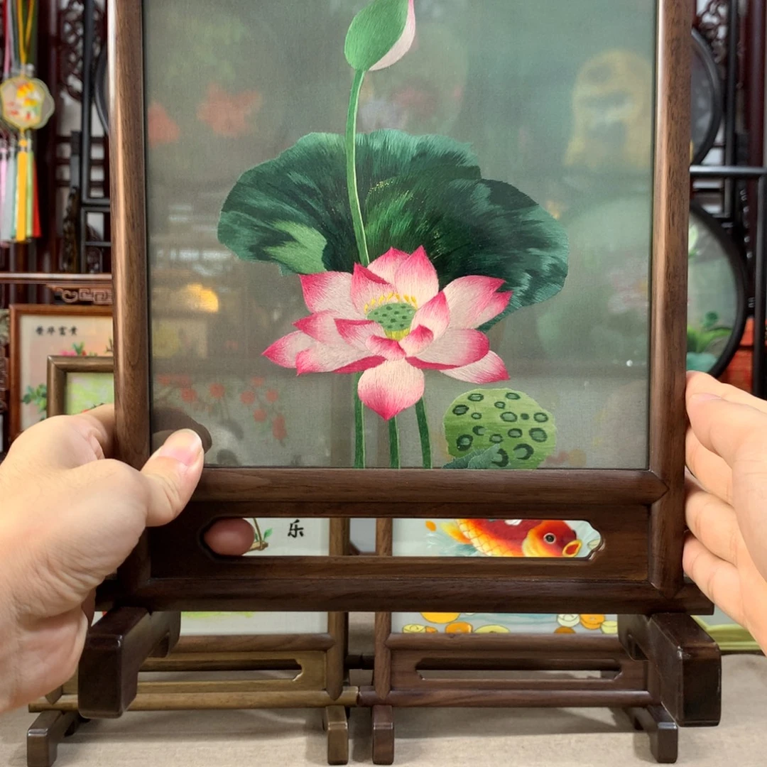 木精品苏绣实木摆件