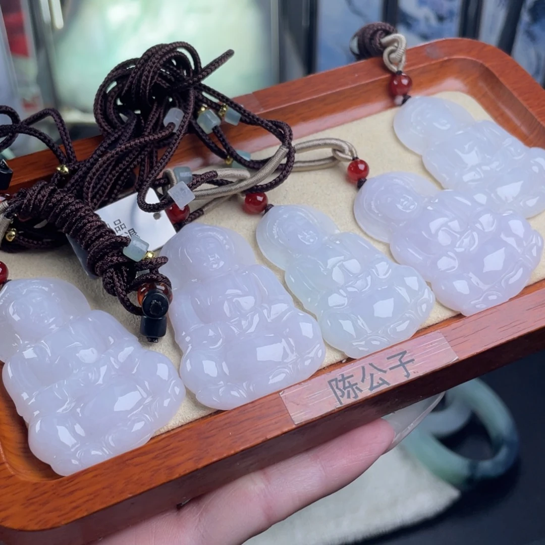 翡翠未镶嵌颈饰多样性发货