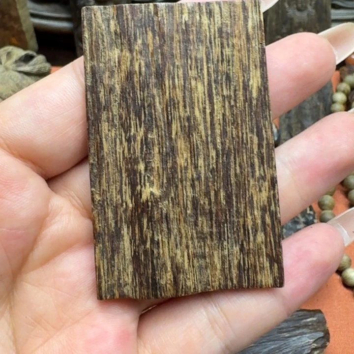 大叶紫檀（黑酸枝木类）