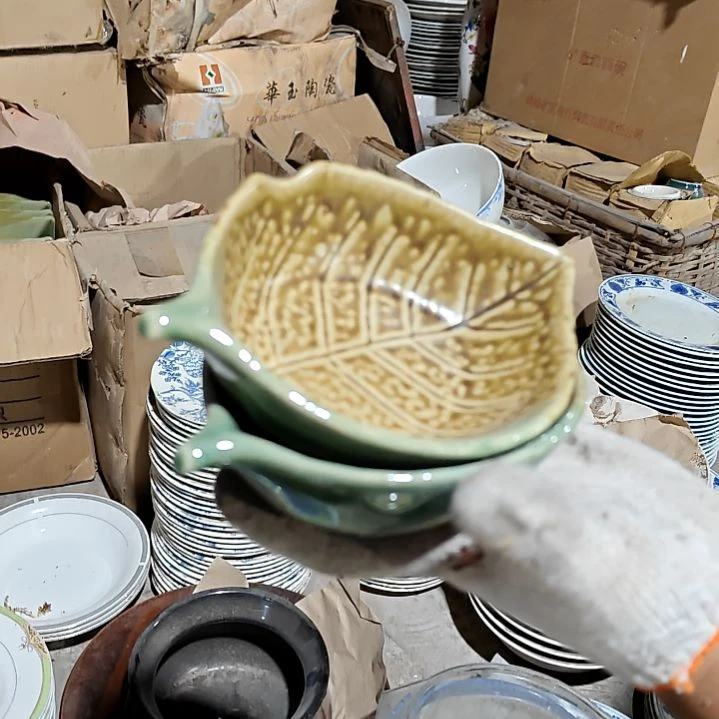 摆件陶瓷盘子碗啥都有