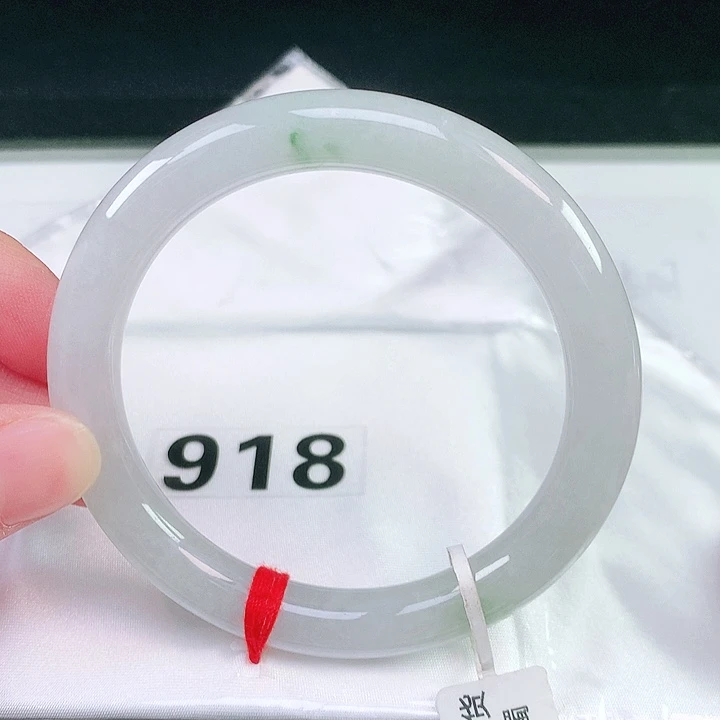 翡翠未镶嵌手镯（圆镯）918