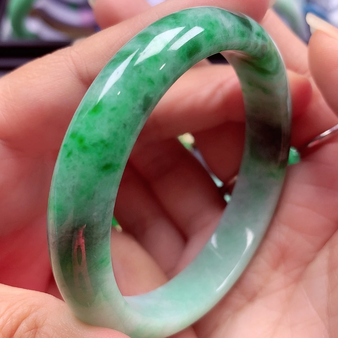 翡翠未镶嵌手镯翡翠