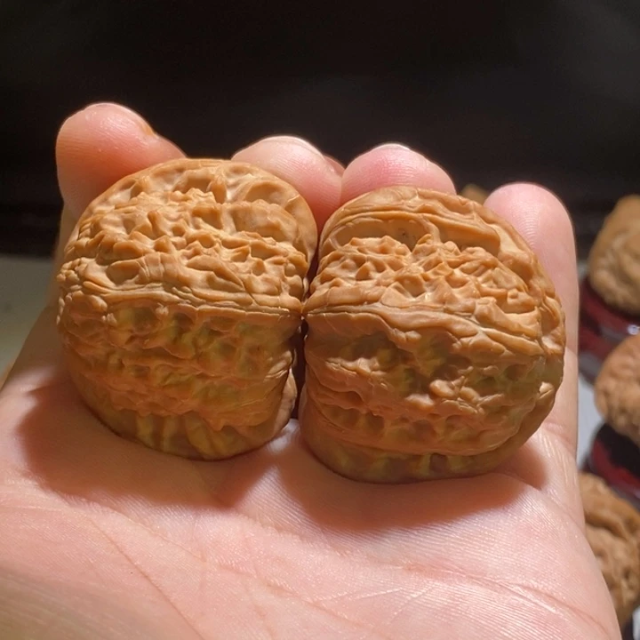 A***w文玩核桃把件40白狮子