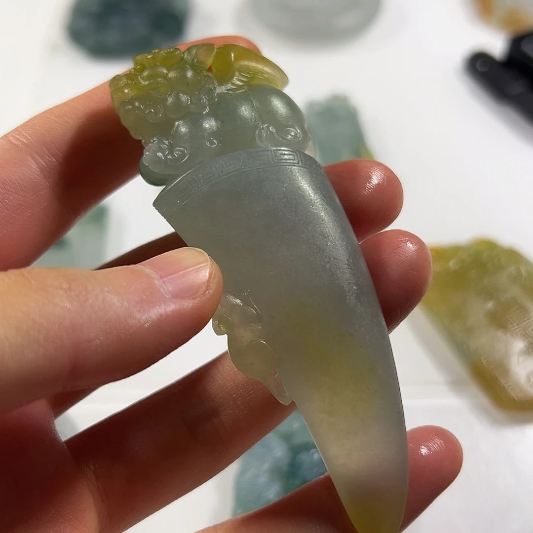 未镶嵌定制翡翠挂件