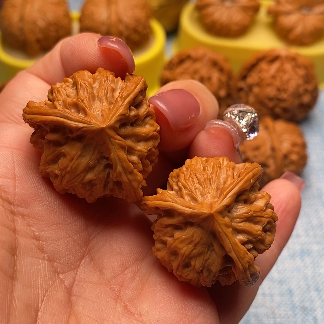 文玩核桃把件毕业三棱34尺全品