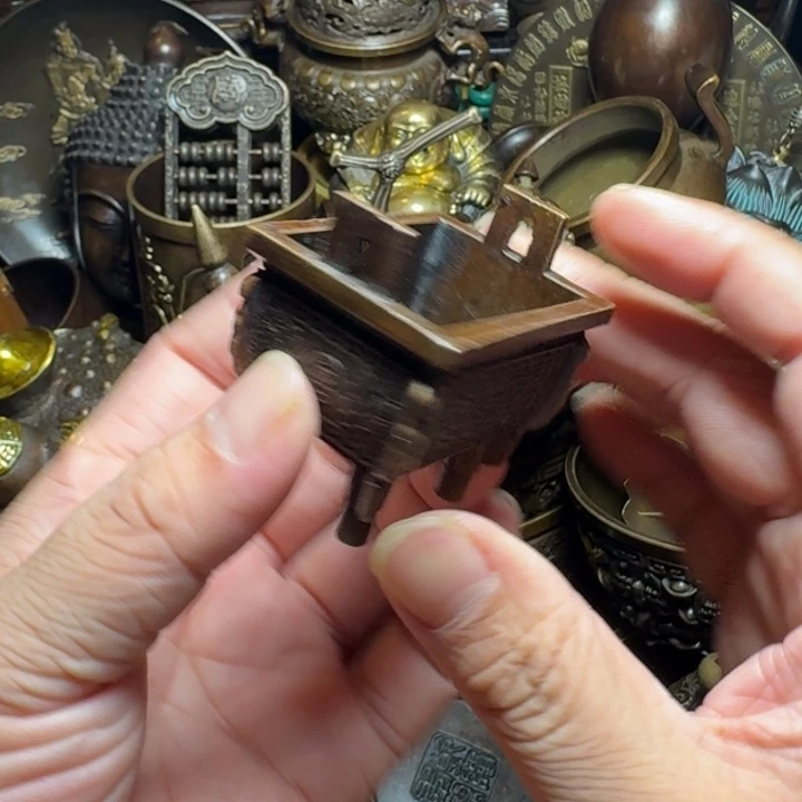 铜器摆件收收藏藏