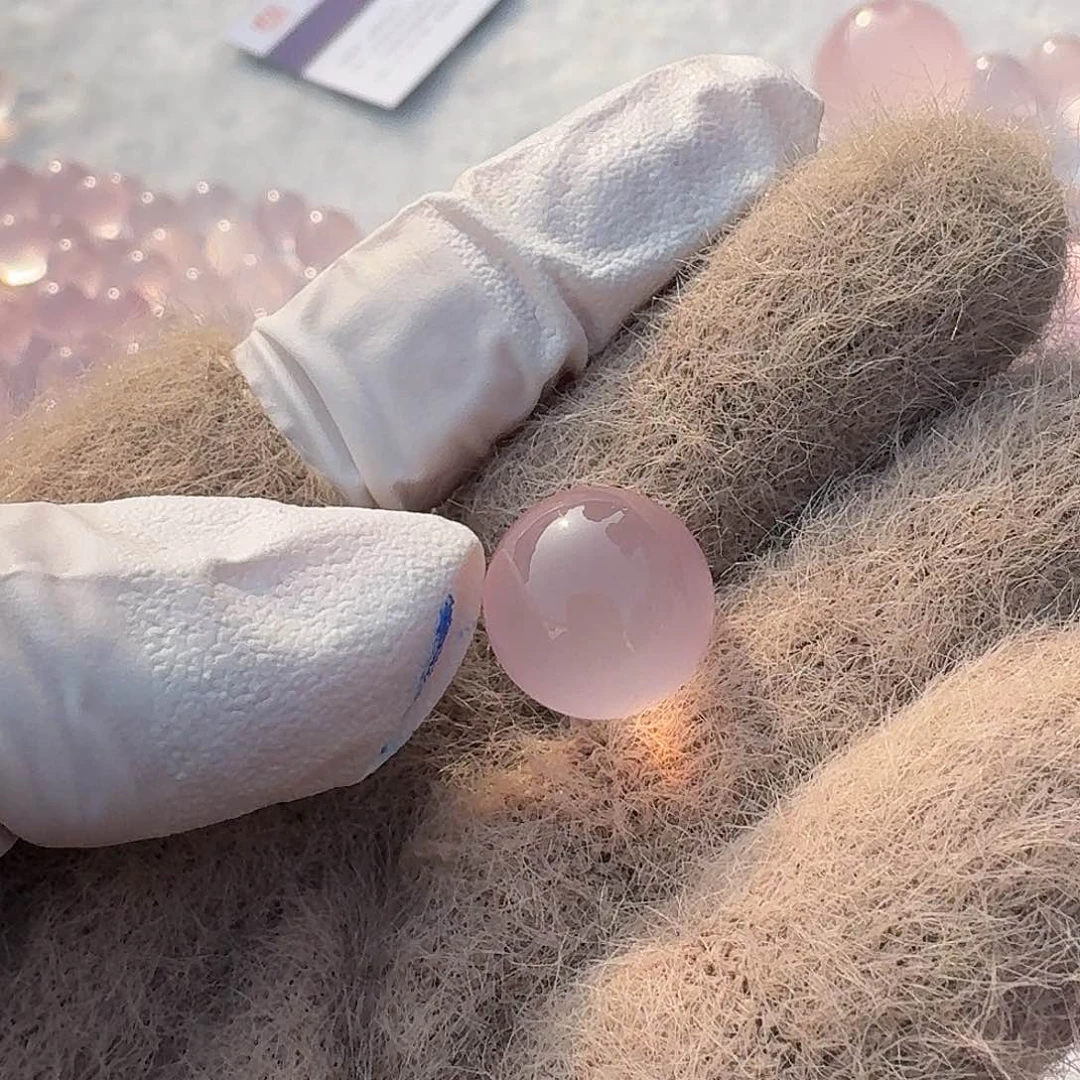 未镶嵌珠宝半成品水晶花**?