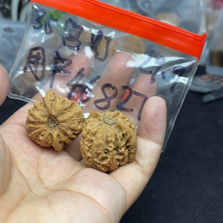 文玩核桃吊坠用****8宫灯