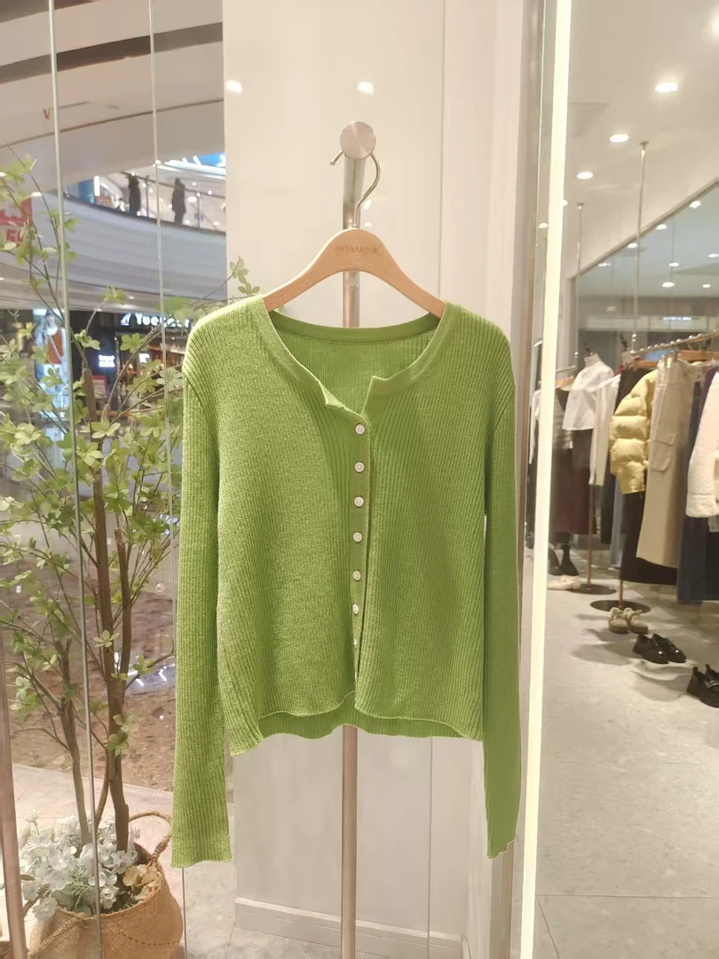 小丽衣橱绿色针织衫