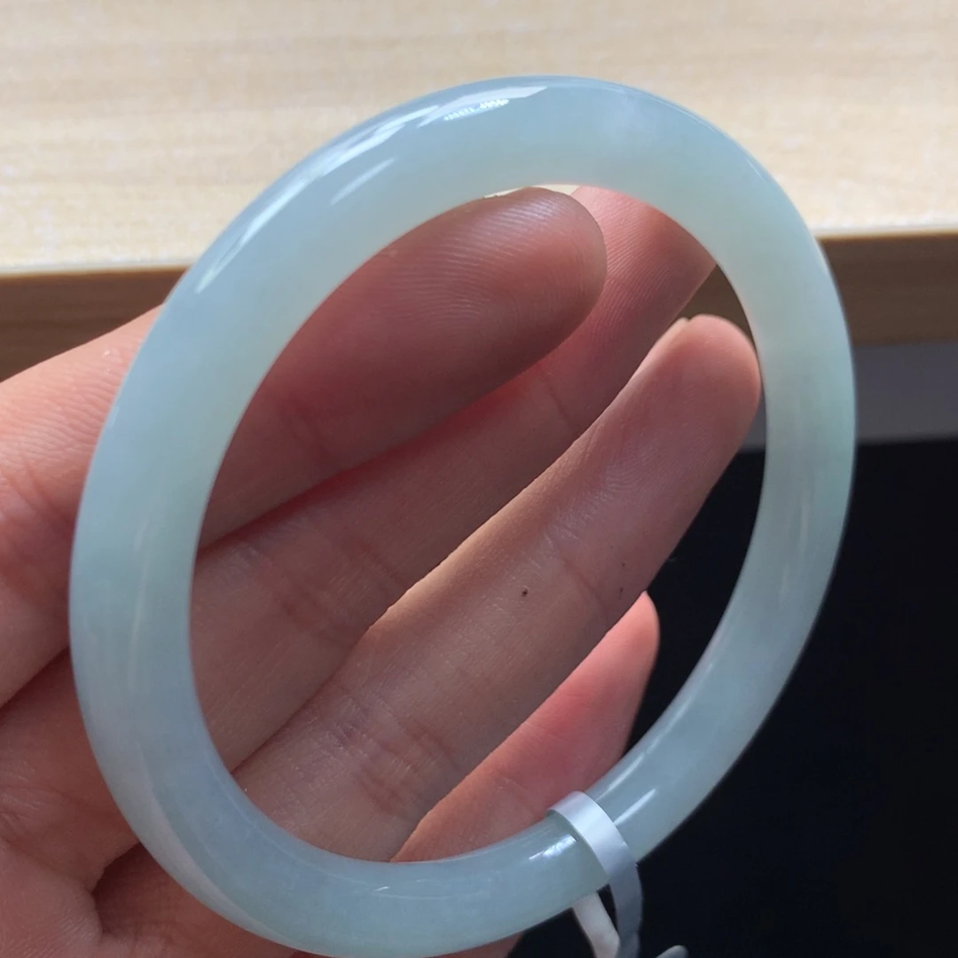 未镶嵌手镯翡翠手镯