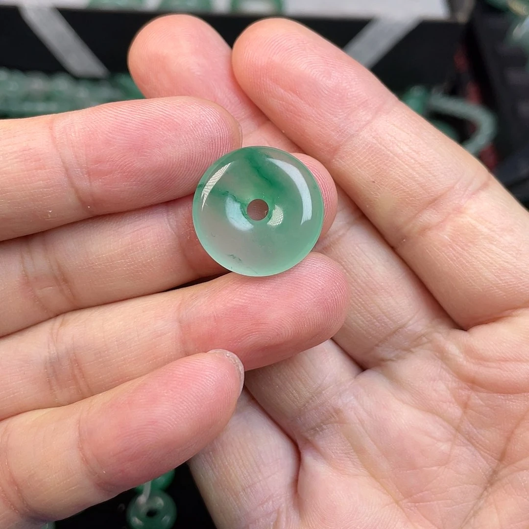 石英质玉吊坠(不含链)未镶嵌