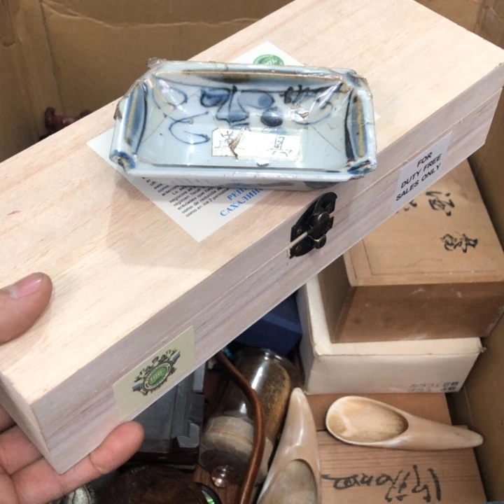 陶瓷孤品单件车里拍