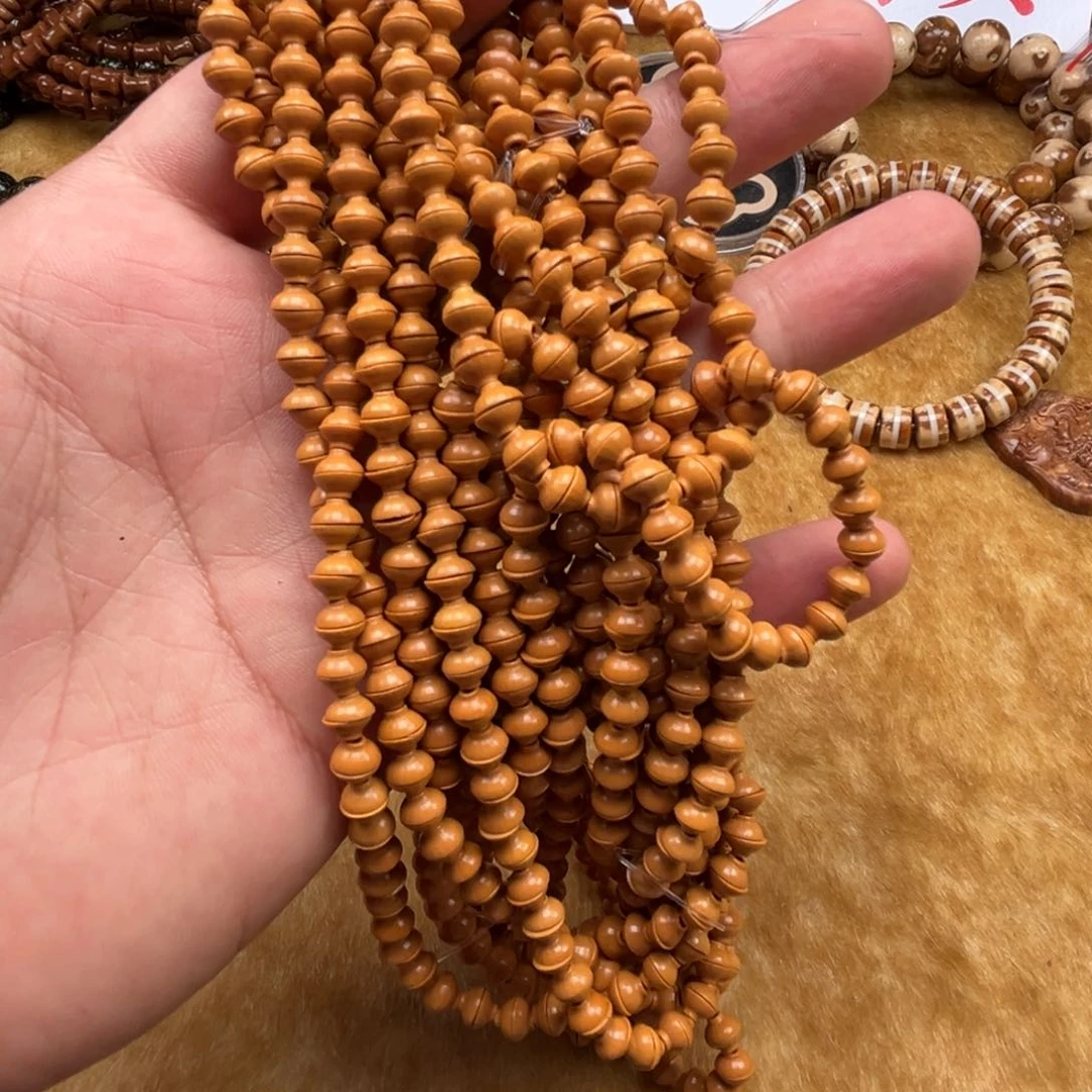 大叶紫檀（黑酸枝木类）