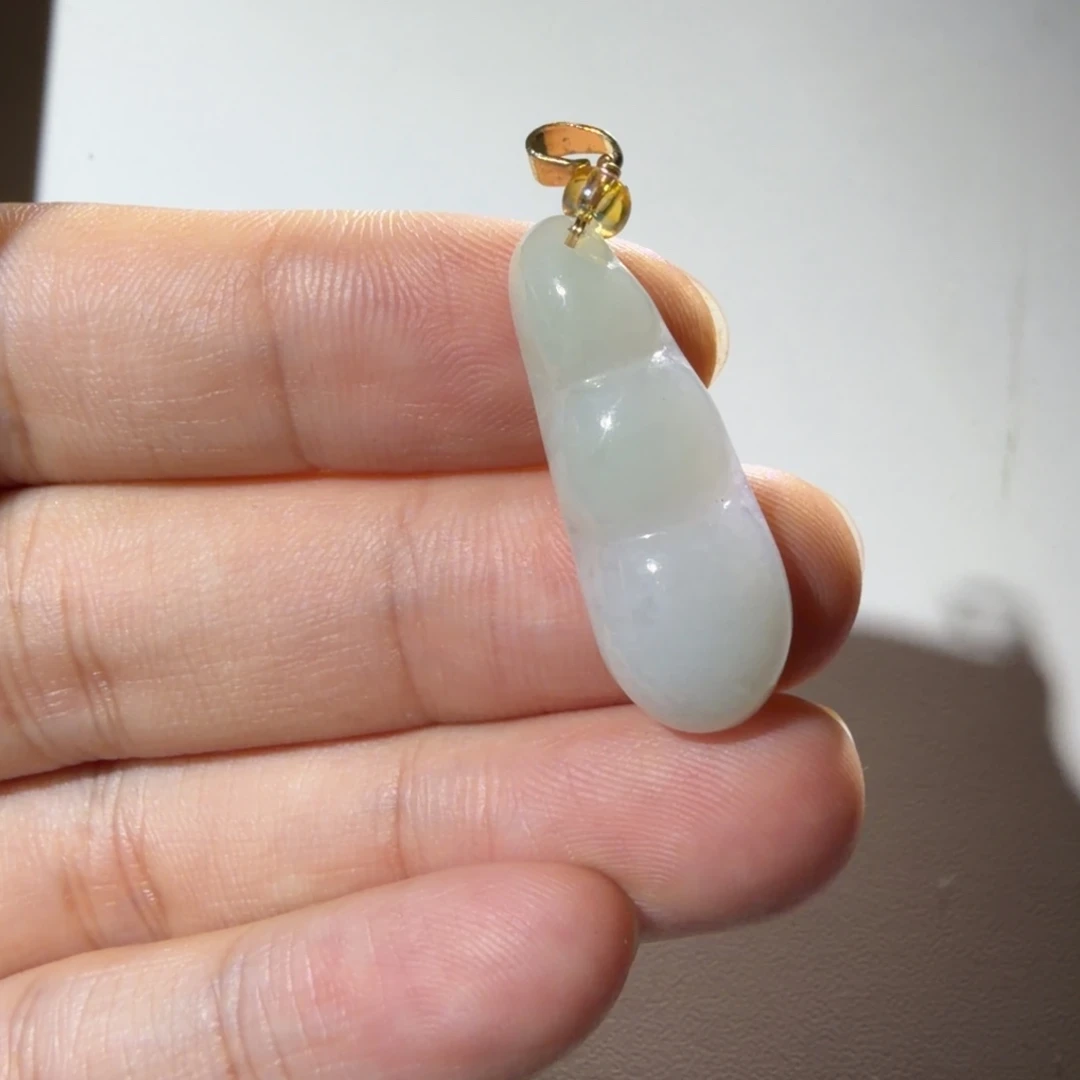 颈饰未镶嵌翡翠好