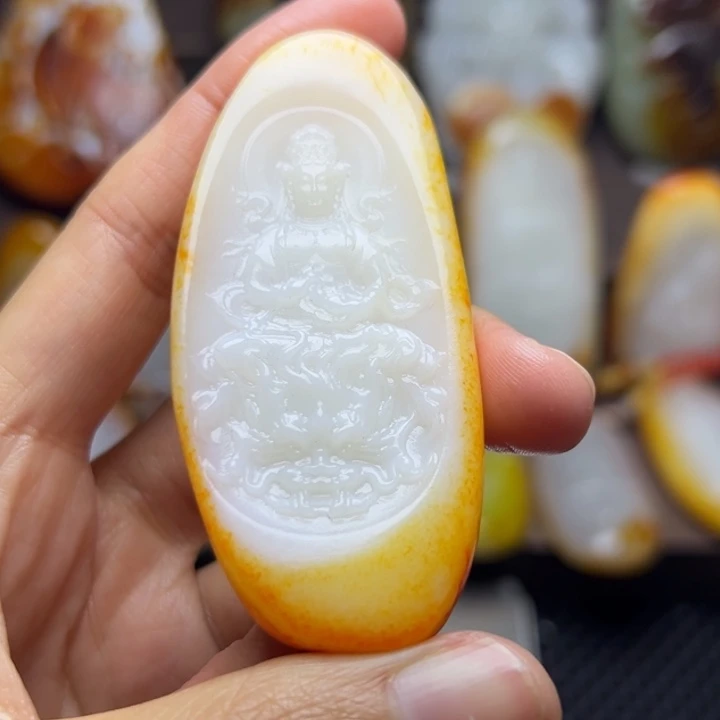 和田玉未镶嵌颈饰
