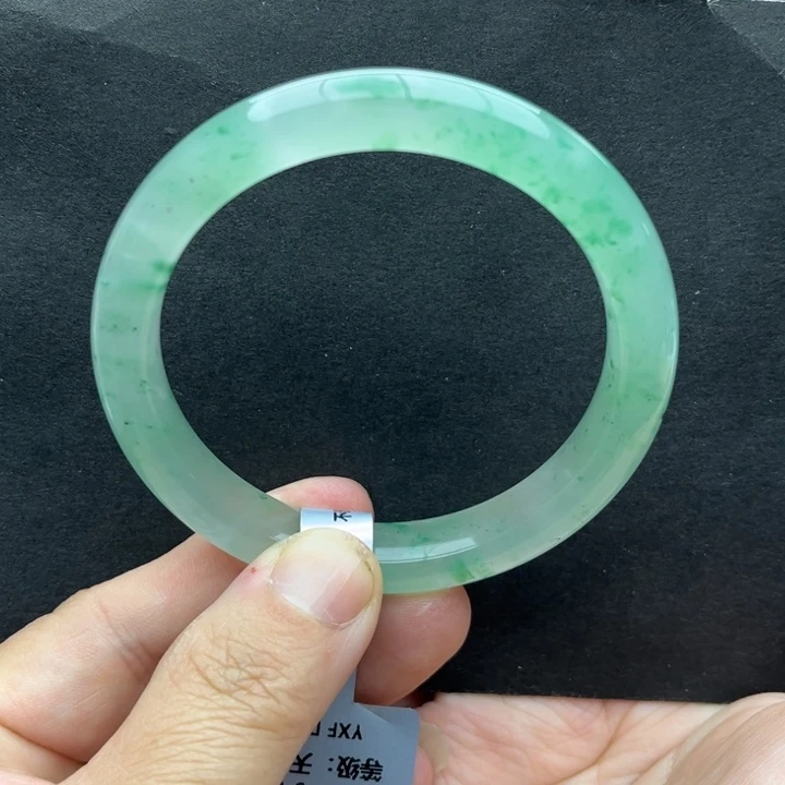 石英质玉未镶嵌手镯57/58