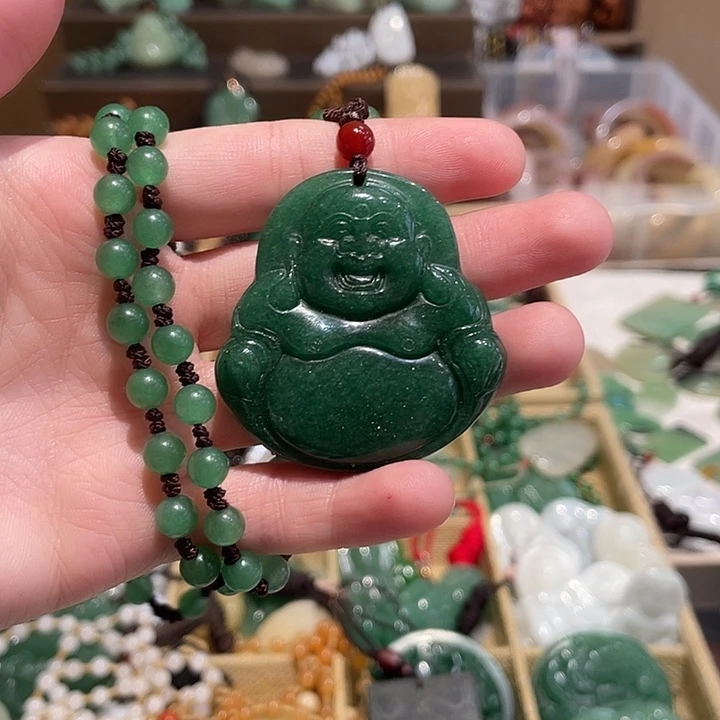 石英质玉未镶嵌颈饰