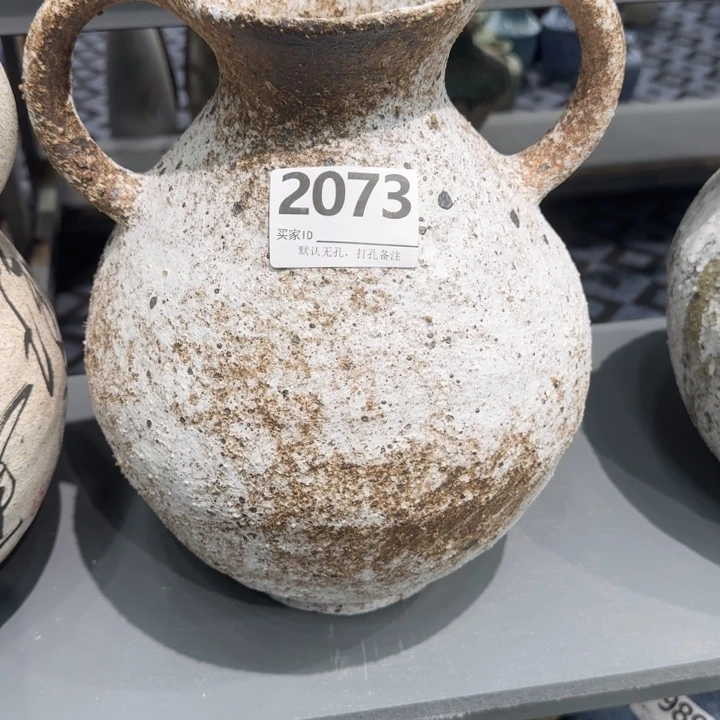 吕***。瓷片景德镇高温花器编码2073高34口8默认无孔