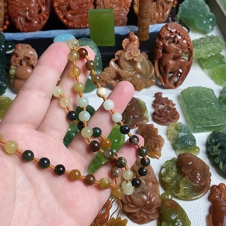 未镶嵌蛇纹石玉颈饰太*花