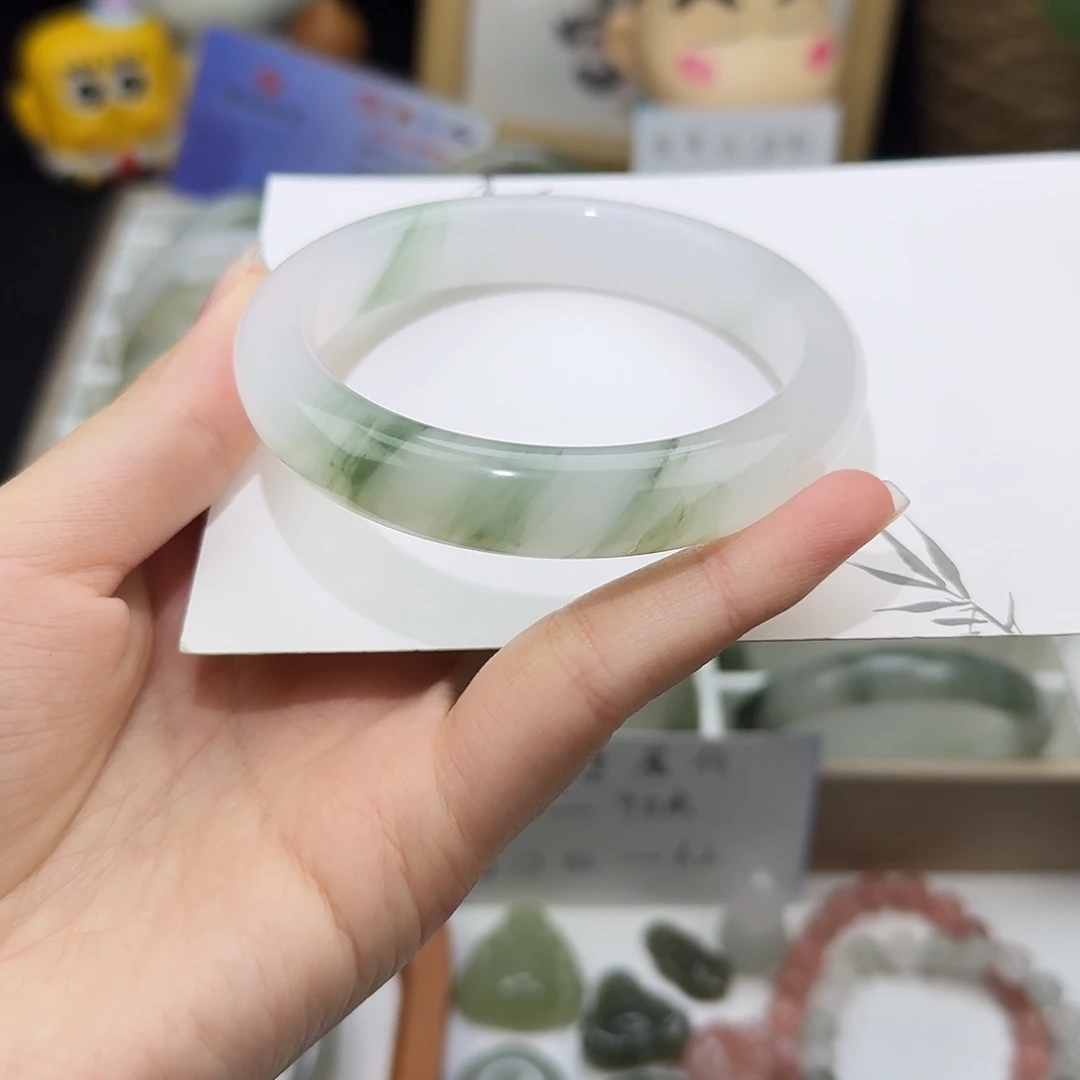 石英质玉（天山翠）未镶嵌手镯61.5圈口