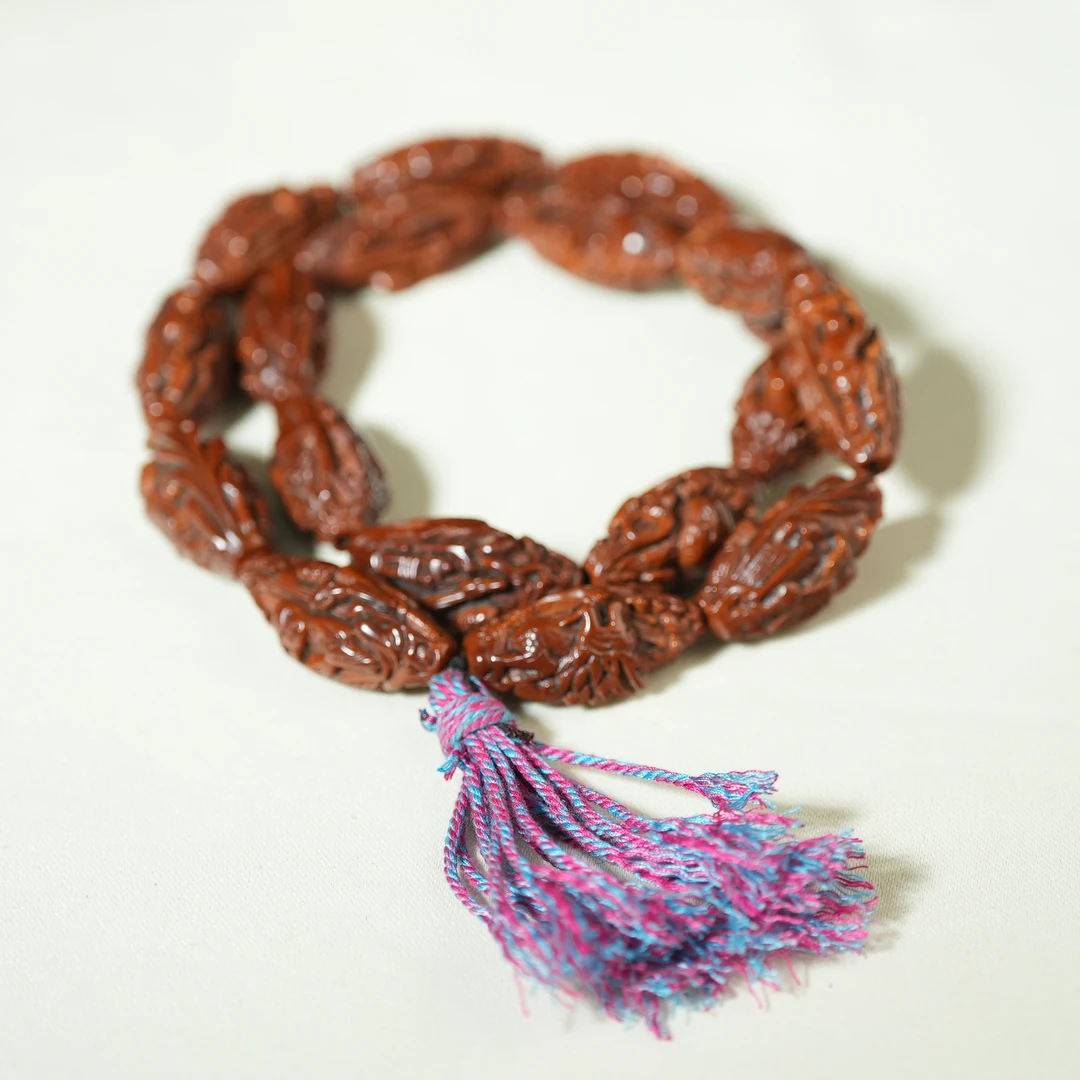 十九世纪核雕人物手持【古珠精选】AHD250102013