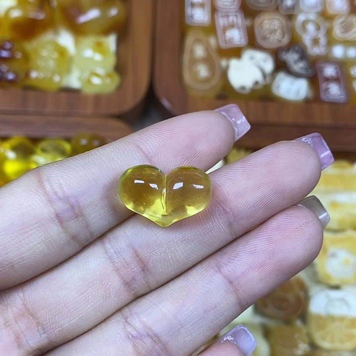 橄榄核吊坠屁桃37