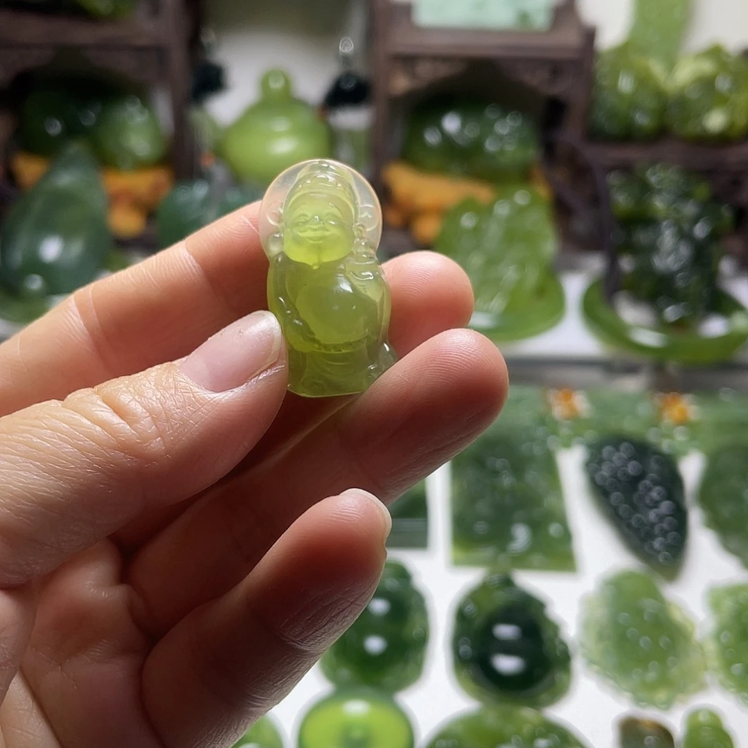 蛇纹石玉未镶嵌颈饰