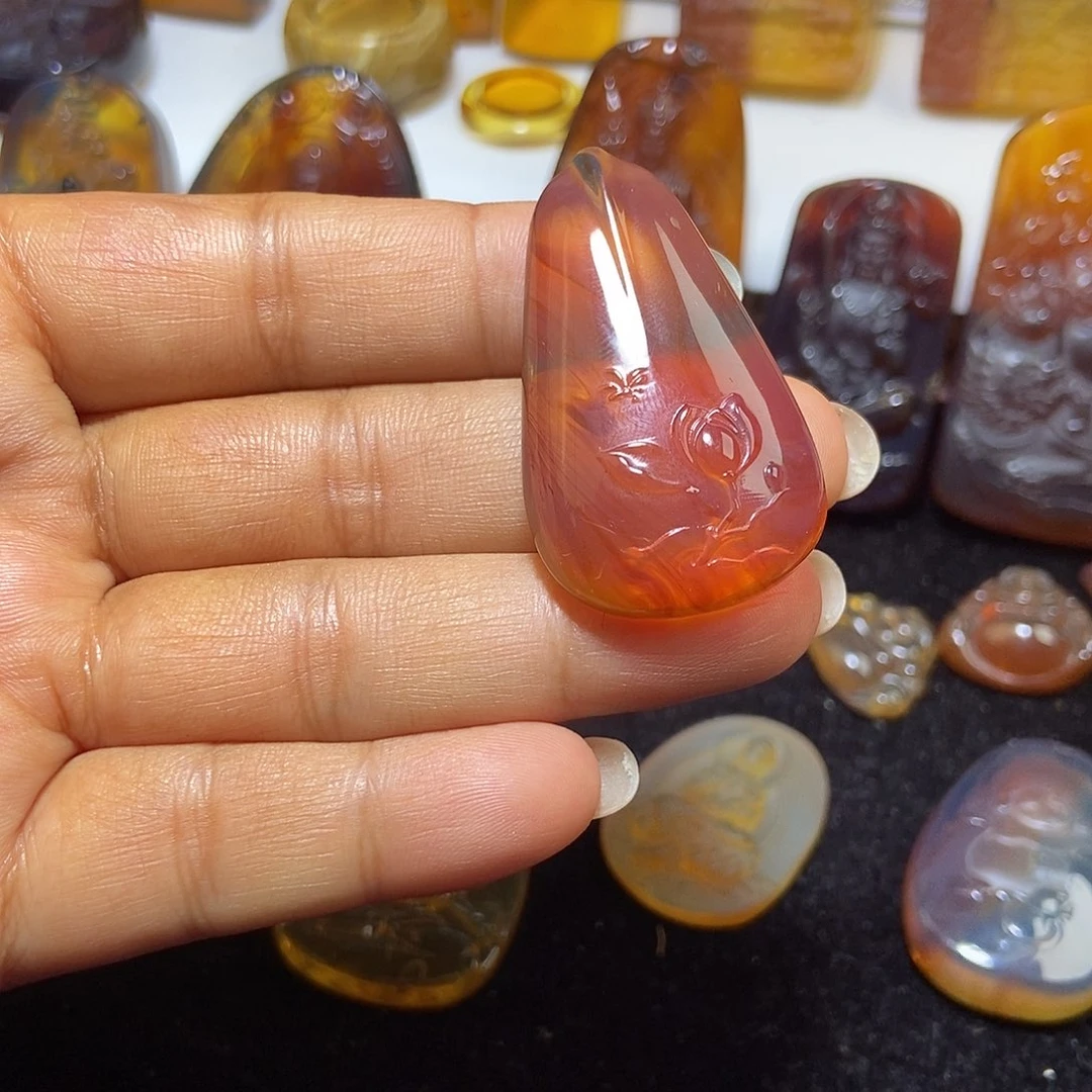 琥珀颈饰未镶嵌缅甸天然琥珀吊坠