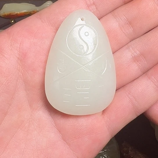 *****和田玉未镶嵌颈饰