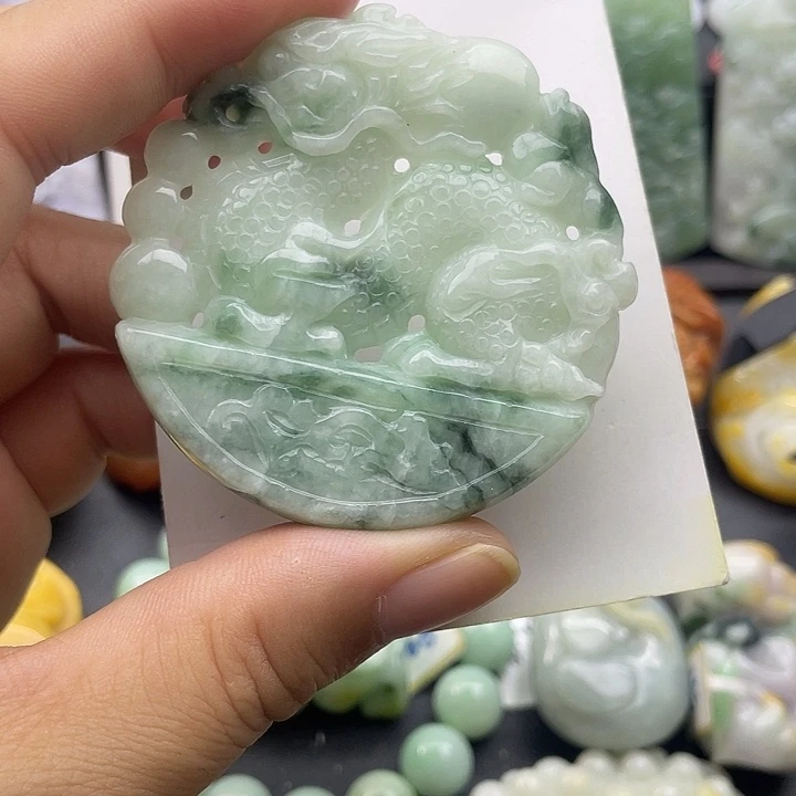 翡翠未镶嵌颈饰天然