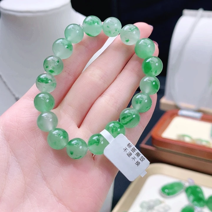 金***宝石英质玉（非洲翠）未镶嵌手链
