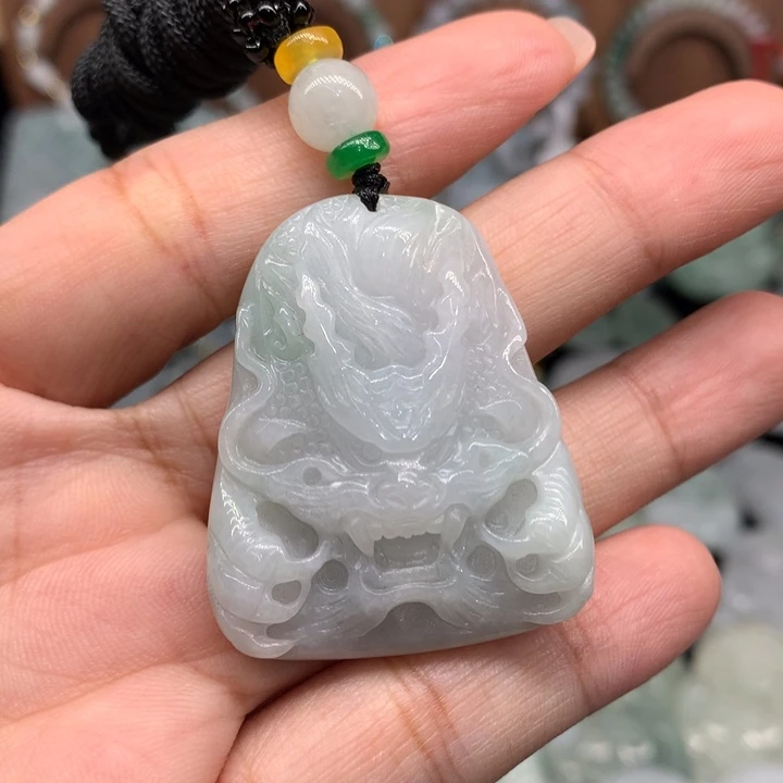 翡翠未镶嵌颈饰11