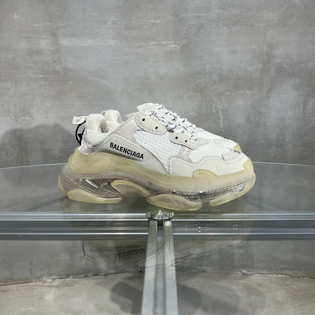 95新 Balenciaga/巴黎世家 TRIPLES 老爹鞋 原盒 37码 DY11239