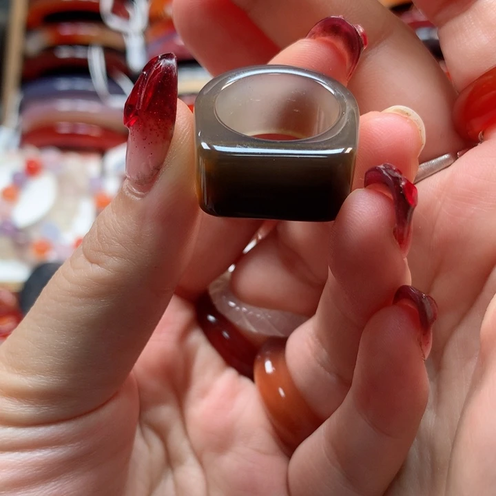 玛瑙/玉髓手镯未镶嵌L****Y