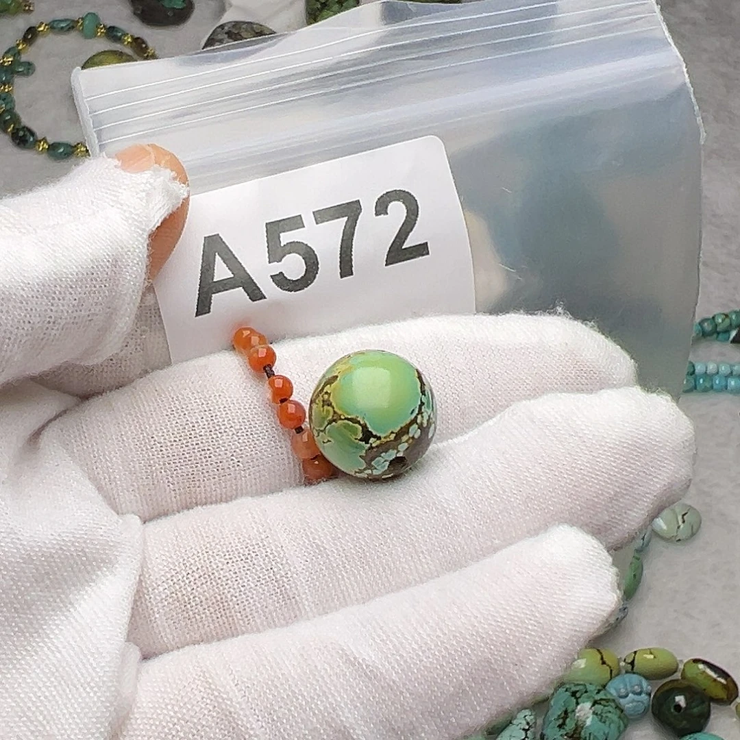 杰***南红玛瑙未镶嵌珠宝奇石