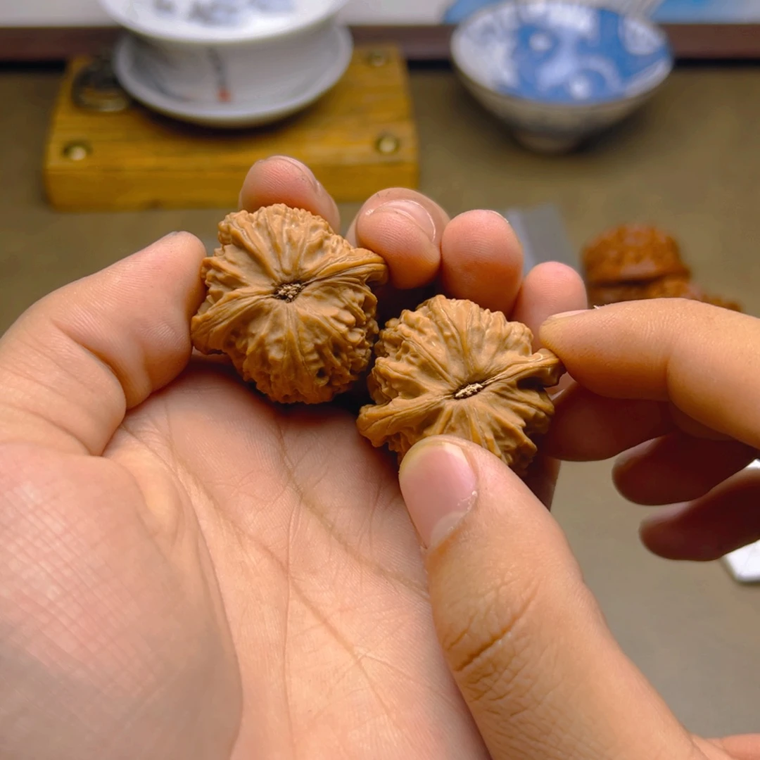 把件文玩核桃三角白